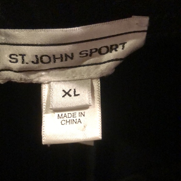 St. John Sport pantsuit.  Zip up Jacket and elastic waist bottoms.  Sz XL - Picture 2 of 7